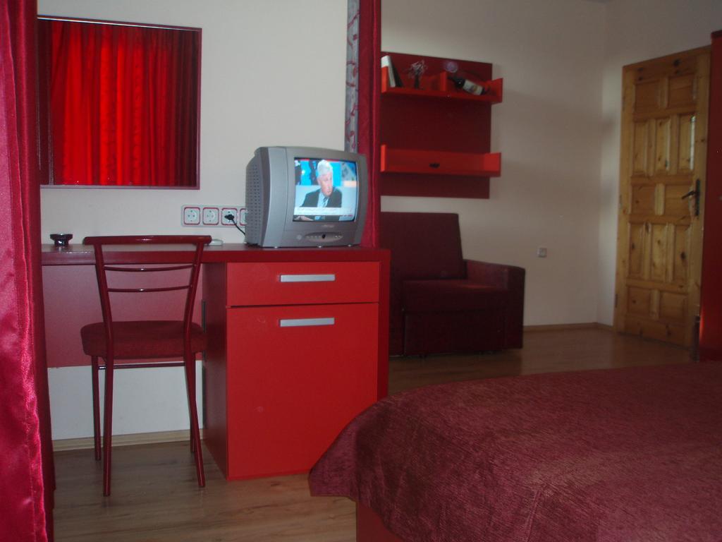 Mania Guest House Kalofer Zimmer foto